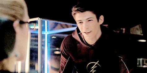 Grant Gustin X Barry Allen X The Flash ♡ Animated  4807936 By