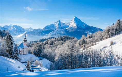 Обои зима лес снег деревья горы Германия Бавария Альпы церковь картинки на рабочий стол