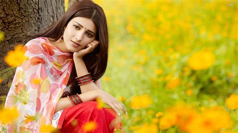 Shruti Hassan Wallpapers Images Photos Pictures Backgrounds