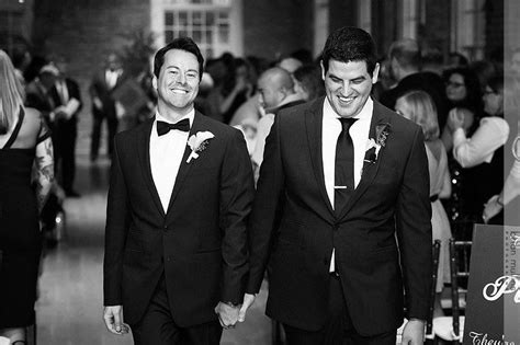 33 emotional lgbt wedding photos that will leave you weak in the knees