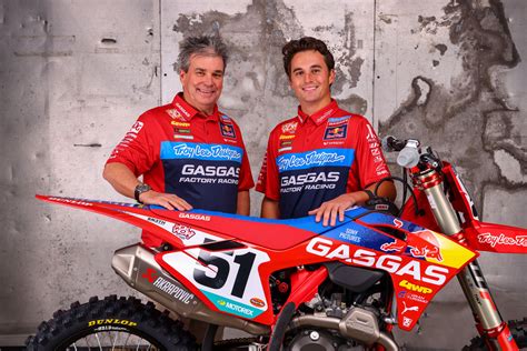 troy lee designsred bullgasgas announces  roster personnel  racer