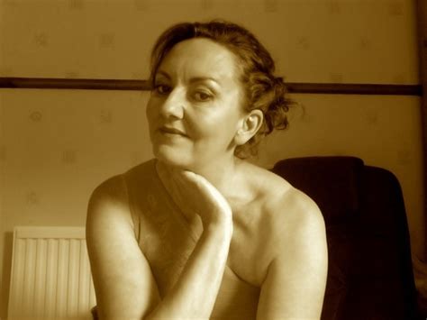 Libster67 50 From Glasgow Is A Mature Woman Looking For