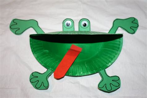 kids love craft frogs