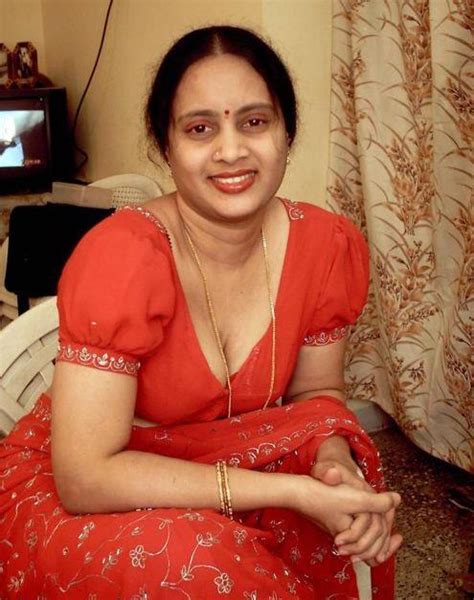 Hot Indian Aunties Sexy Photos Saree Pics South Indian Aunties Photos