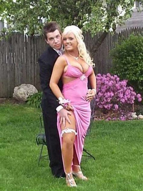45 worst prom dress fails ever in the prom history page 3 of 9