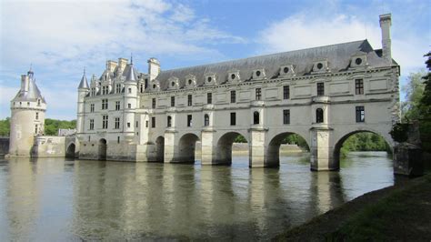 chateau de chenonceau louvre mansions house styles building landmarks travel france travel