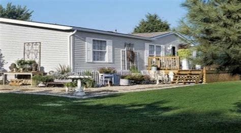 mobile home living mobile home exteriors double wide home remodeling mobile homes