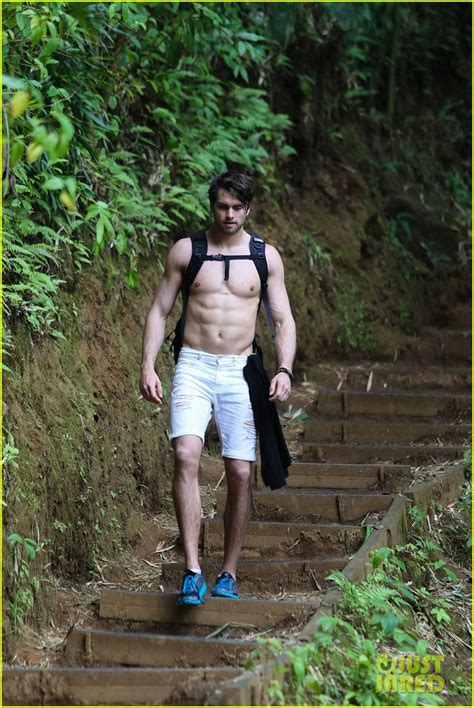 The Bold And The Beautifuls Pierson Fode Shows His Ripped