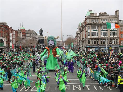 St Patrick’s Day In Temple Bar Live Updates From Dublin’s Most Famous