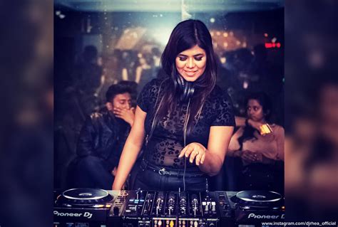 female djs  bring  party  india unsobered