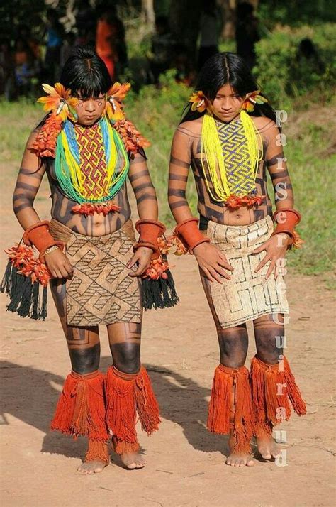 etnia karajá brasil traditional outfits native people women