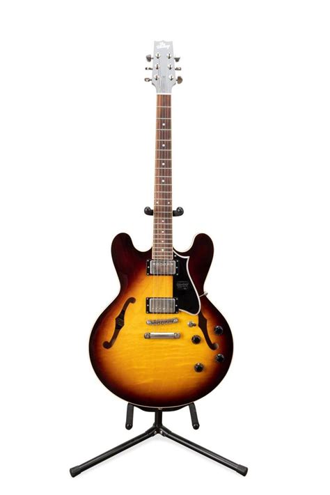 auction heritage sunburst electric guitar  case