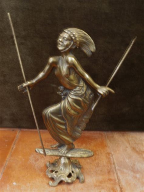mooi brons beeldje van een krijger met wapens  een catawiki