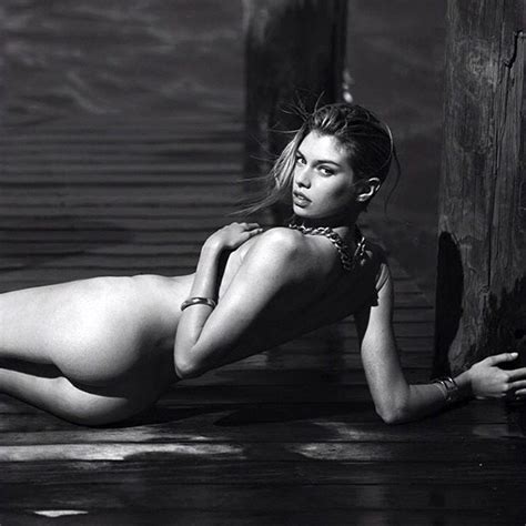 stella maxwell naked photos collection scandal planet