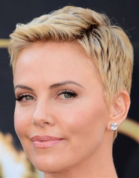 20 Cute Short Hairstyles For Round Faces