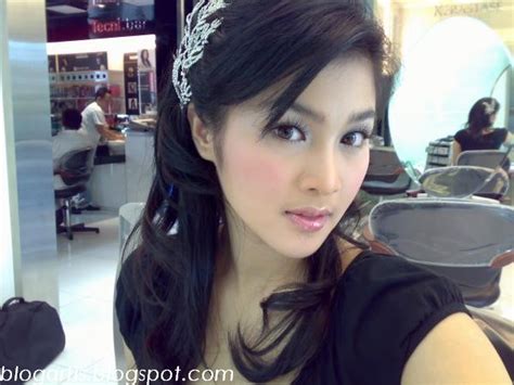 new hot actress indonesia s actress and model sandra dewi photos and biography
