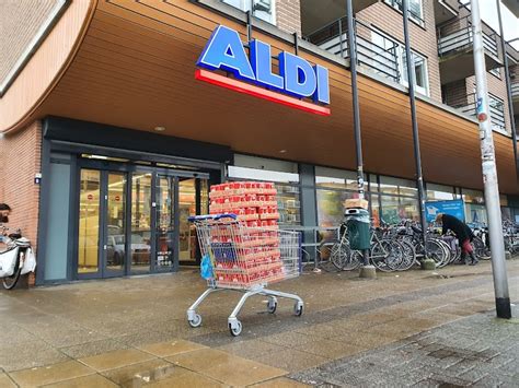 bij aldi  nijmegen betaal je met creditcards van amex mastercard en visa cardmapr