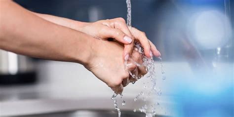 langkah langkah mencuci tangan menurut  deherbacom