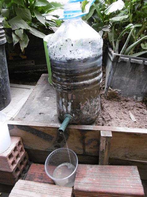 alternativa ecologica filtro casero  aguas grises  jabonosas