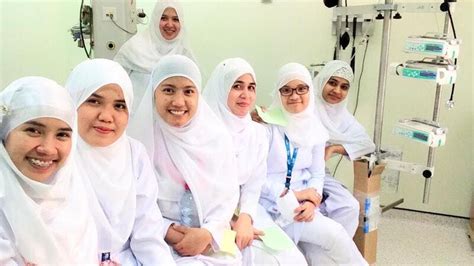 Female Doctors Nurses Face Rejection From Suitors In Saudi Al Bawaba