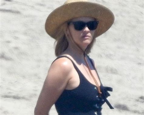 Reese Witherspoon Paparazzi Swimsuit Beach Photos