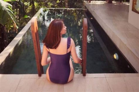 netizens react to bea alonzo s swimsuit photos “kahit naka sexy outfit