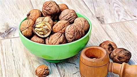 Benefits Of Walnuts For Health And Skin