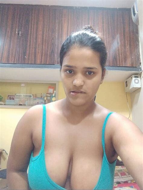 Desi Busty Girl Big Boobs Photo Album By Deepu Xxx