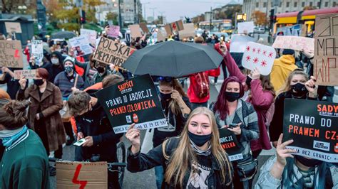 protests  poland  abortion law continue  sixth day   york times
