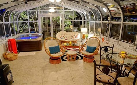 Pin By Bb On Sunroom With Hot Tub And Plants Greenhouse Hot Tub Sunroom