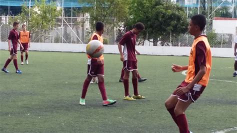 equipes da escola de campo estreiam com derrota no