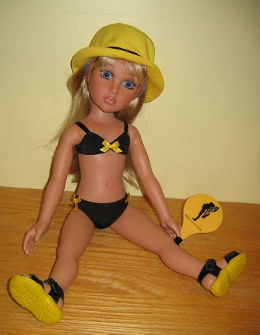 janelle west coast bikini doll  xxx hot girl