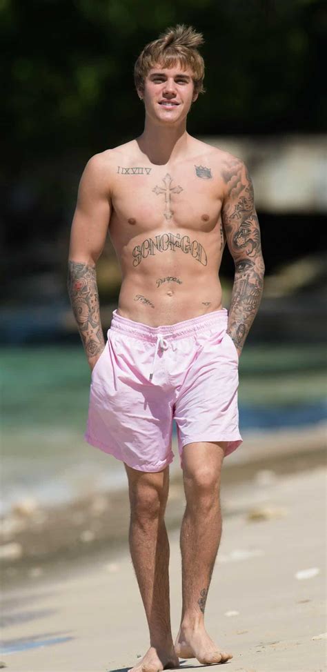 Shirtless Justin Bieber At The Beach Fit Males Shirtless