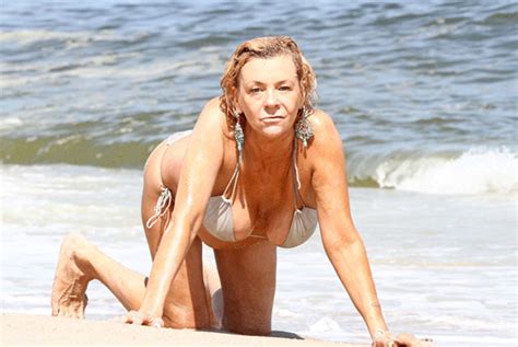 the 5 sexiest poses in tan mom s bikini photo shoot