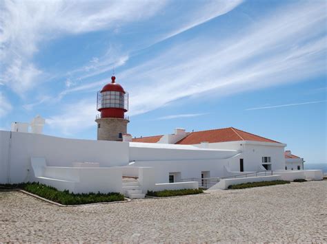 algarve tourism reduced    portugal news