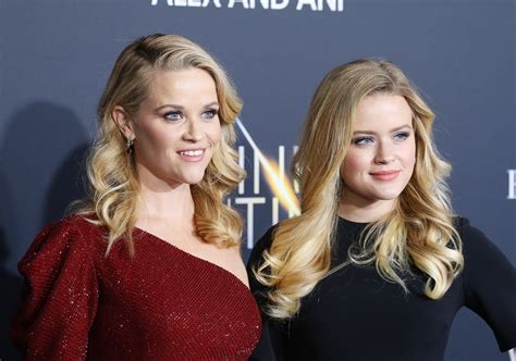 Reese Witherspoon And Ava Phillippe Pictures Popsugar Celebrity Photo 9