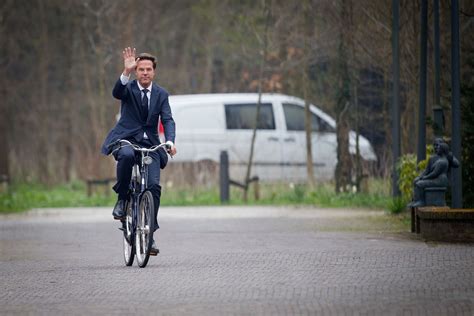 guardian gelukkig deze keer geen fietsen op nucleaire top foto adnl