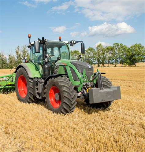 fendt launches innovative productive  series tractors agco