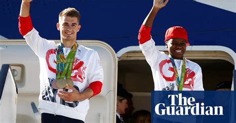 Rio Olympics Heroes Return Team Gb Arrive Back In Uk In Pictures