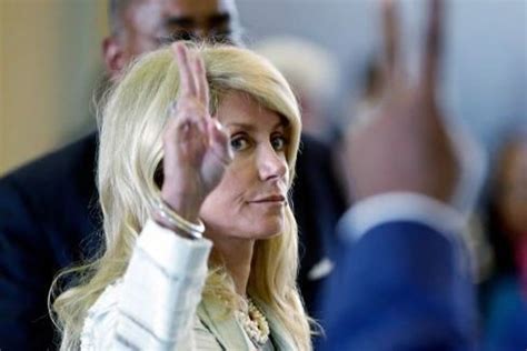 a round of applause if you will for wendy davis your
