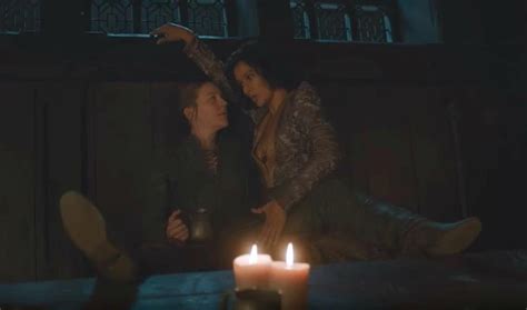 Game Of Thrones Season 7 Yara Greyjoy And Ellaria Sand Kiss Wasn T