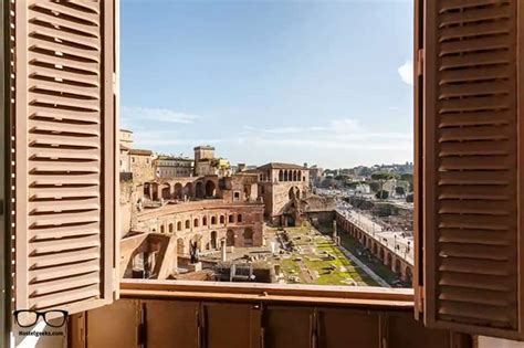 airbnbs  rome   colosseum views hidden gems