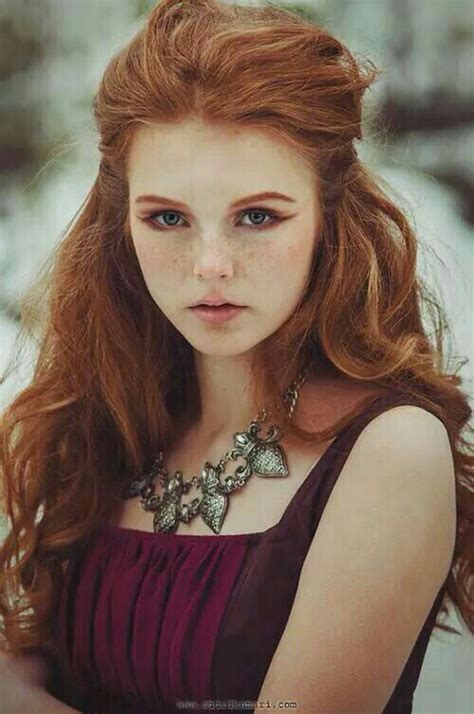 Pin By Daniyal Aizaz On Redheads Gingers Red Haired Beauty Red Hair