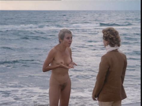 naked isabelle huppert in storia di piera