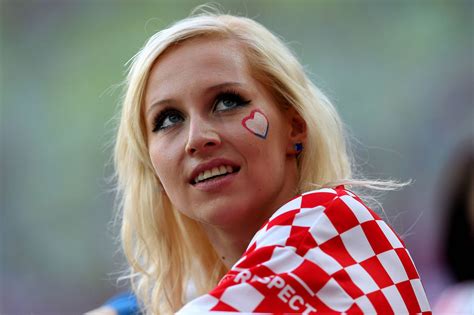 Koora Online Stunning Female Fans Photographed At Euro 2012