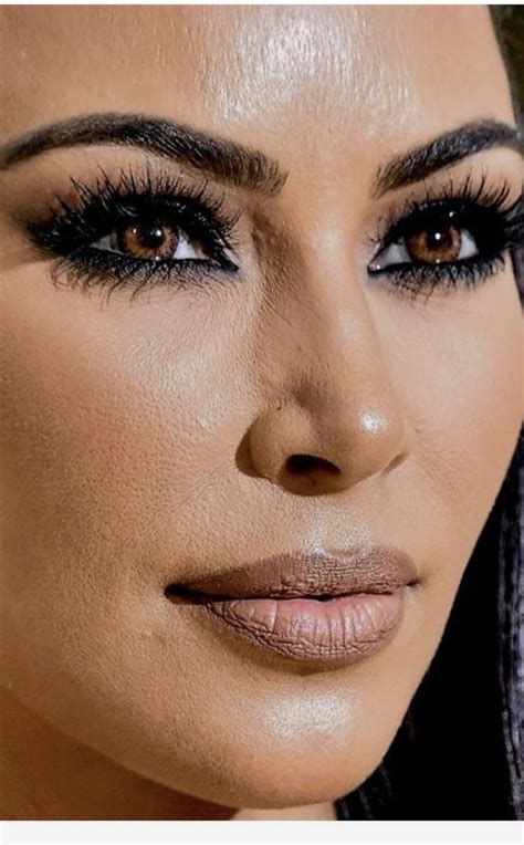 Kim Kardashian Maquillage Kim Kardashian Maquillage Sourcils