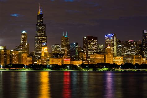 chicago skyline  night  stock photo public domain pictures