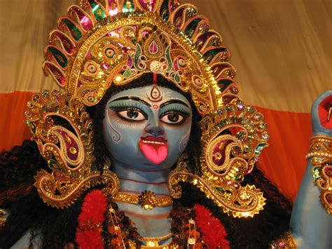 The Reason Why Hindu Gods Sometimes Have Three Eyes