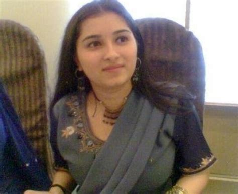 pakistani girls manahil shahnawaz from model town lahore