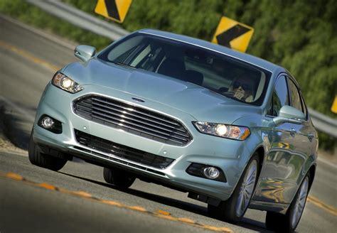 ford fusion hybrid  sale   carbuzz